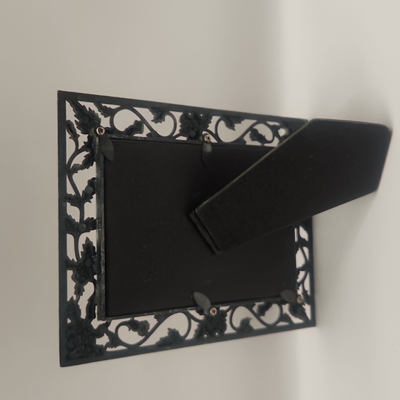 Vintage Metal Rose Filigree Picture Frame - Picture 5 of 11